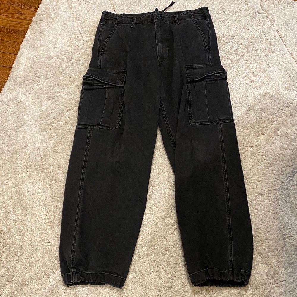 Uniqlo Men's Black Cargo Pants
